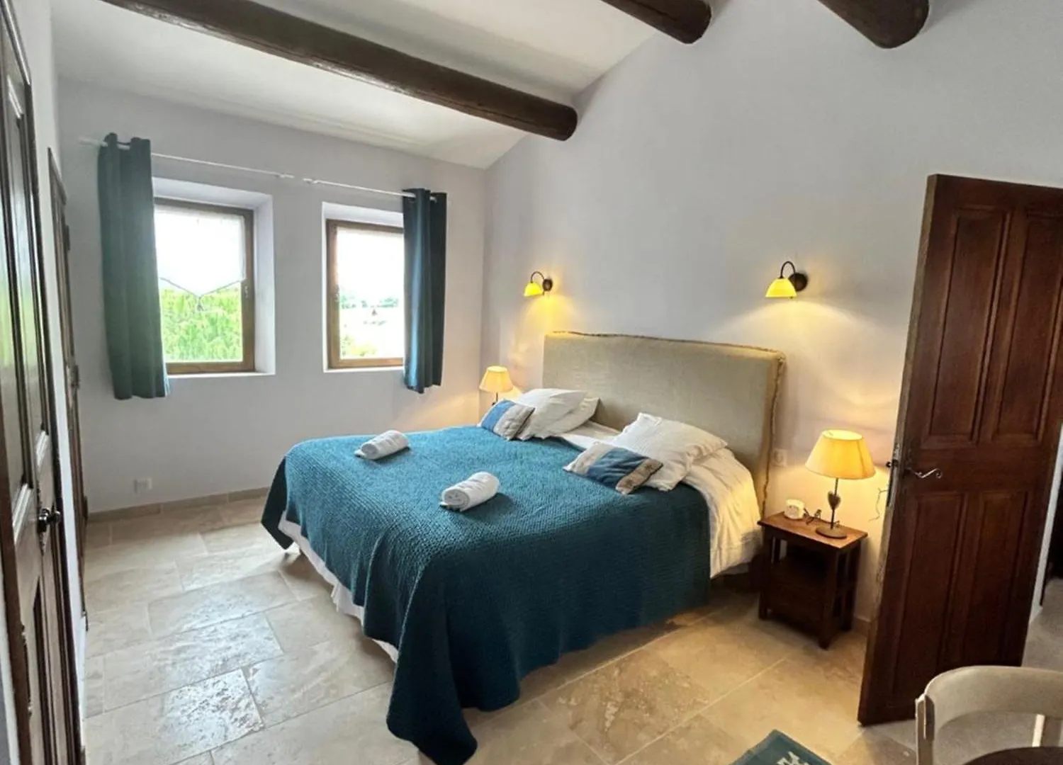 Konukevi Les Cachots Otel Roussillon en Isere Fransa