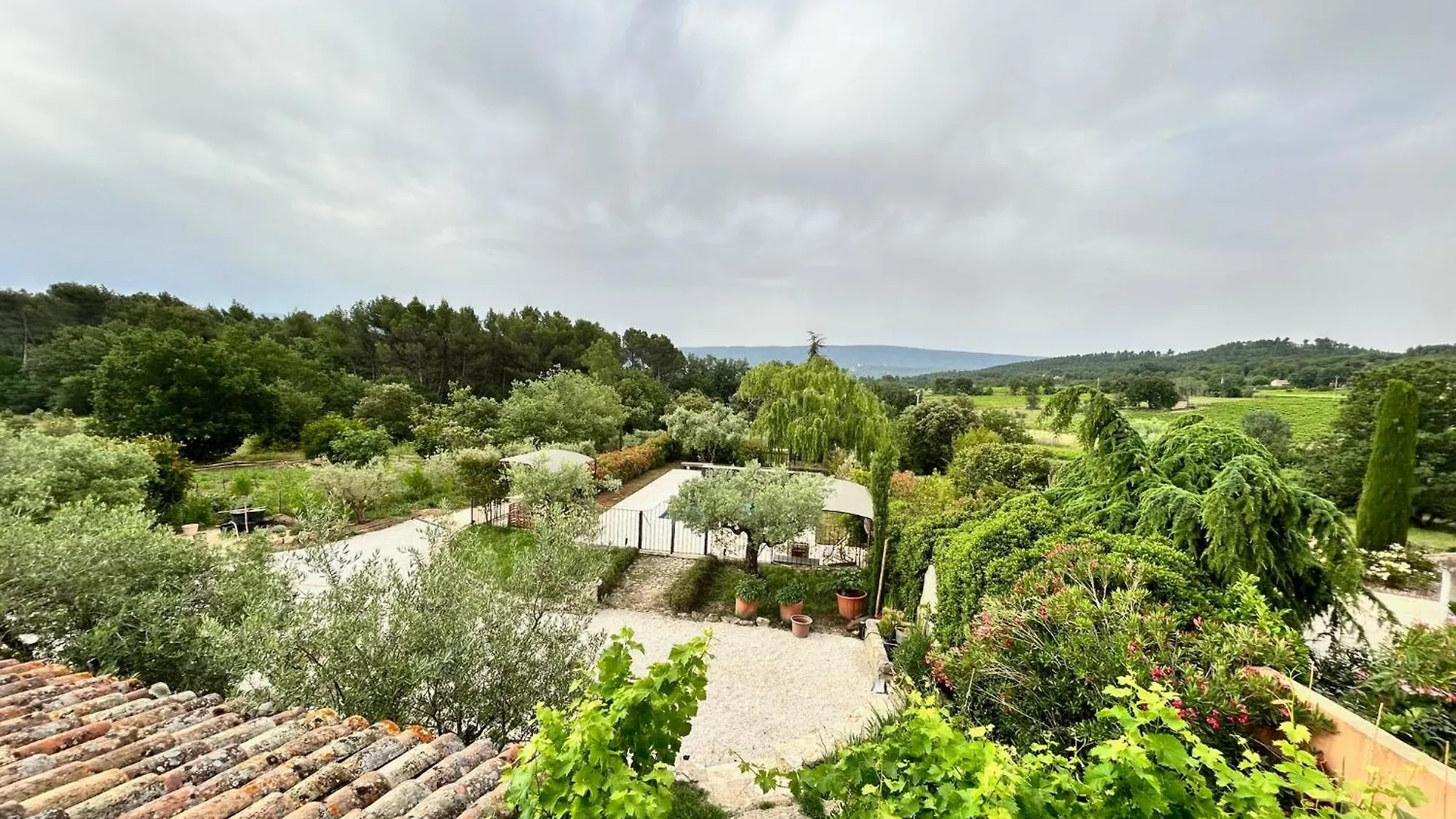 Les Cachots Hotel Roussillon  0*, Roussillon (Vaucluse) France