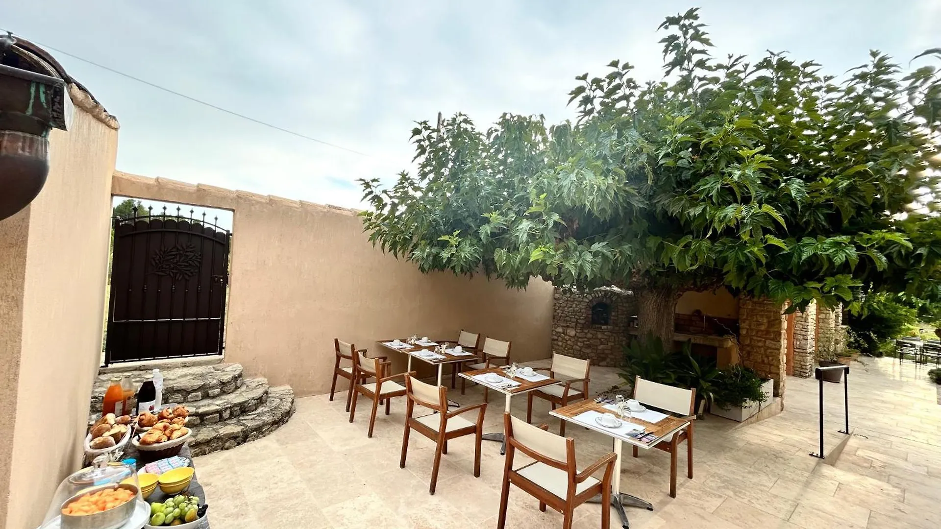 Guest house Les Cachots Hotel Roussillon  France